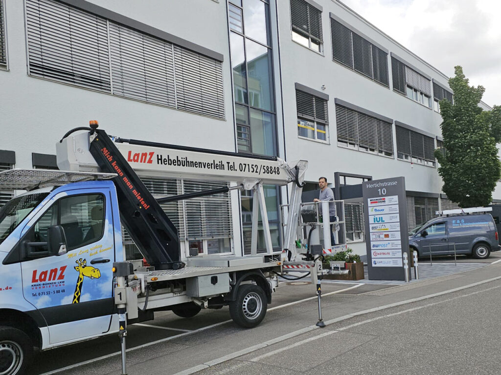 Lamellen-Jalousien Reinigung - wir sind Ihr Partner! Foto E&S Glas- und Gebäudereinigung